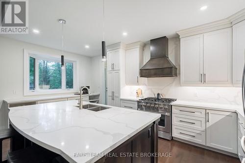 34 Oakwood Avenue, Tiny, ON - Indoor Photo Showing Kitchen With Double Sink With Upgraded Kitchen