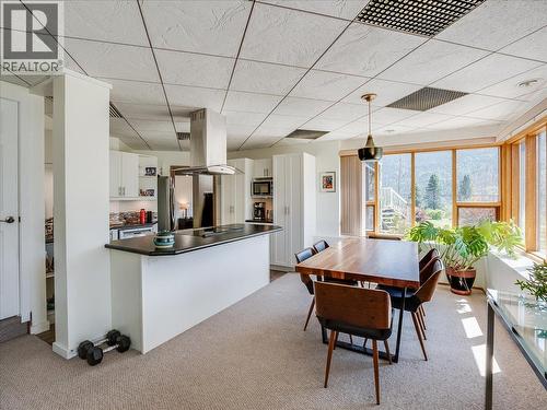 5725 Taghum Frontage Road, Taghum, BC - Indoor
