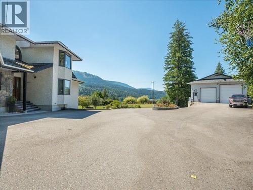 5725 Taghum Frontage Road, Taghum, BC - Outdoor