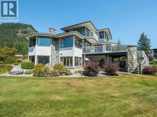 5725 Taghum Frontage Road, Taghum, BC - Outdoor With Deck Patio Veranda