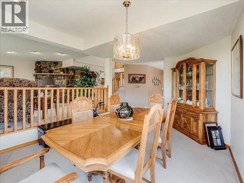 5725 Taghum Frontage Road, Taghum, BC - Indoor Photo Showing Dining Room