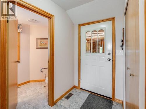 5725 Taghum Frontage Road, Taghum, BC - Indoor Photo Showing Other Room