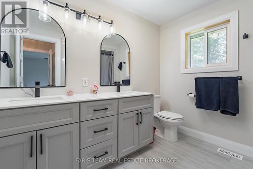 8 Joliet Crescent, Tiny, ON - Indoor Photo Showing Bathroom