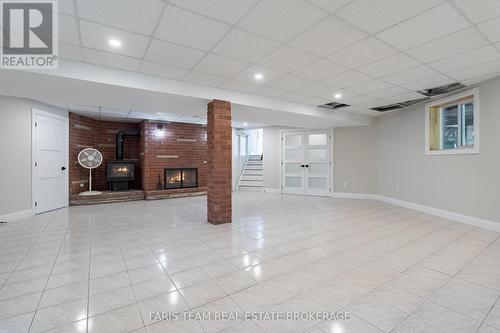 8 Joliet Crescent, Tiny, ON - Indoor Photo Showing Other Room