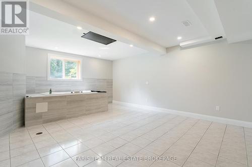 8 Joliet Crescent, Tiny, ON - Indoor