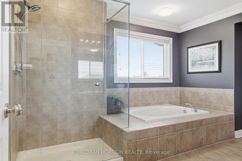 905 Marigold Court, Kitchener, ON - Indoor Photo Showing Bathroom