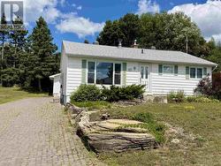 17 Milliken RD  Elliot Lake, ON P5A 1J9