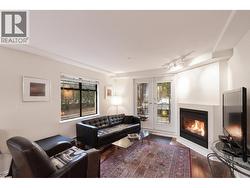 101 2829 ASH STREET  Vancouver, BC V5Z 4P5