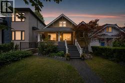 4327 W 12TH AVENUE  Vancouver, BC V6R 2P9