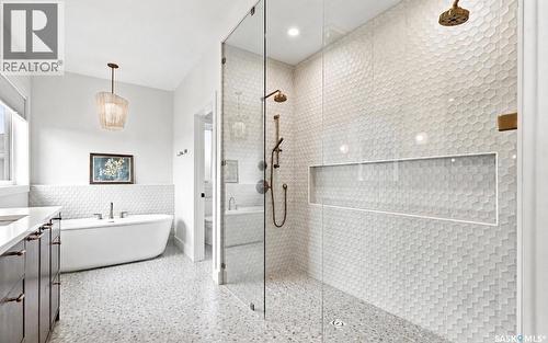 652 Pepper Bend, Saskatoon, SK - Indoor Photo Showing Bathroom