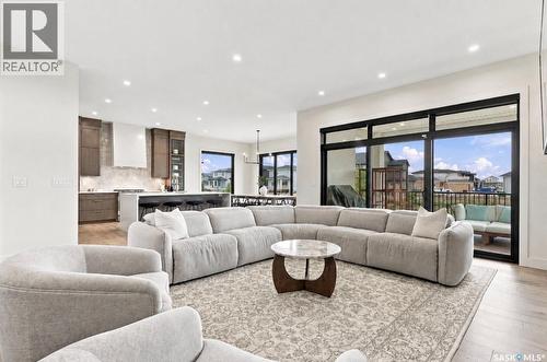 652 Pepper Bend, Saskatoon, SK - Indoor Photo Showing Living Room