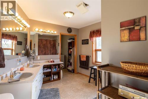 304 1St Street W, Milden, SK - Indoor