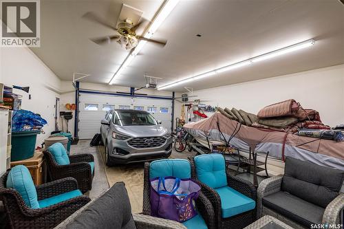 304 1St Street W, Milden, SK - Indoor Photo Showing Garage
