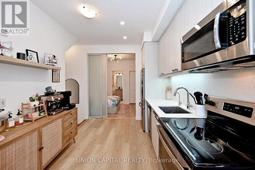 39 - 57 Finch Avenue W, Toronto, ON - Indoor Photo Showing Kitchen With Upgraded Kitchen