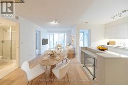 606 - 111 ELIZABETH STREET Toronto, ON M5G 1P7