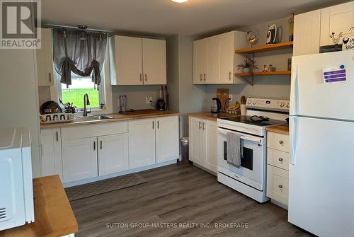 1609 County Road 42 Road, Rideau Lakes, ON - Indoor Photo Showing Kitchen
