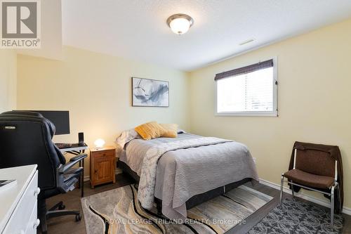 87 Pine Valley Drive, St. Thomas, ON - Indoor Photo Showing Bedroom