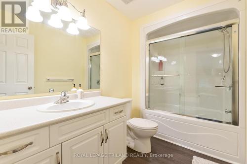87 Pine Valley Drive, St. Thomas, ON - Indoor Photo Showing Bathroom