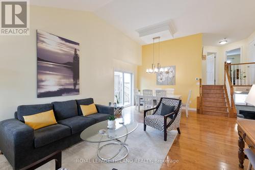 87 Pine Valley Drive, St. Thomas, ON - Indoor Photo Showing Living Room