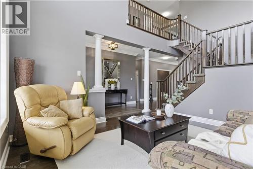 905 Marigold Court, Kitchener, ON - Indoor Photo Showing Living Room