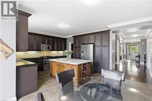 905 Marigold Court, Kitchener, ON - Indoor Photo Showing Kitchen With Upgraded Kitchen