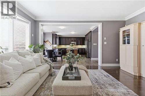 905 Marigold Court, Kitchener, ON - Indoor Photo Showing Living Room