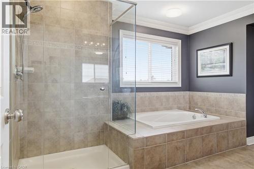905 Marigold Court, Kitchener, ON - Indoor Photo Showing Bathroom