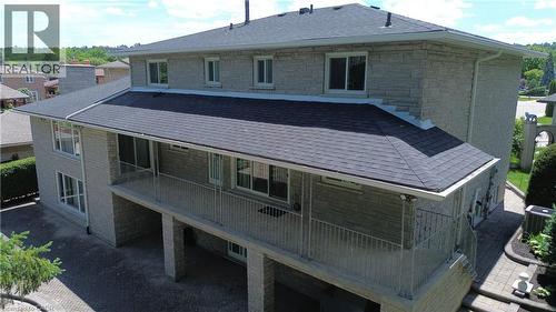 35 Glen Park Court, Hamilton, ON - Outdoor With Exterior