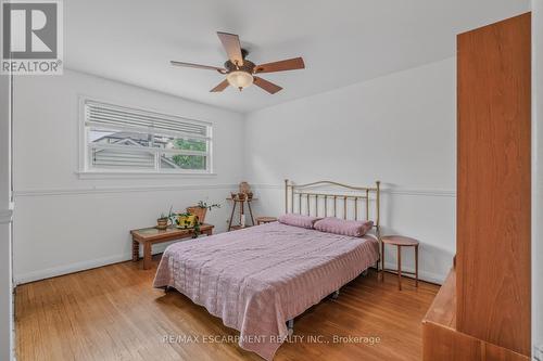 66 Paling Court, Hamilton, ON - Indoor Photo Showing Bedroom