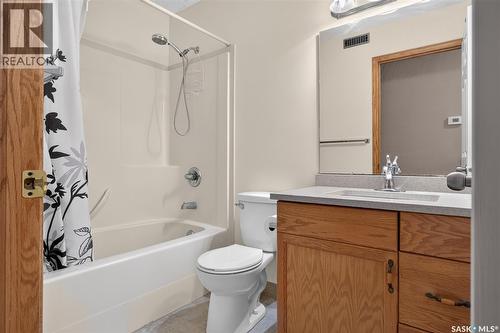 3547 Hazel Grove, Regina, SK - Indoor Photo Showing Bathroom