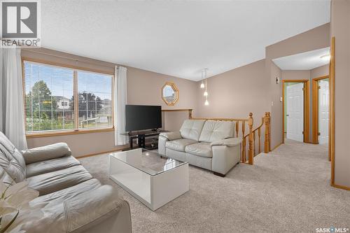 3547 Hazel Grove, Regina, SK - Indoor Photo Showing Living Room