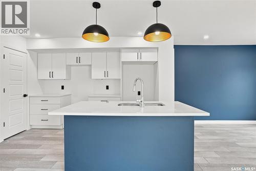 1220 H Avenue N, Saskatoon, SK - Indoor Photo Showing Kitchen