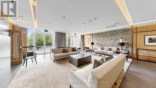 507 - 15 Stollery Pond Crescent, Markham, ON - Indoor