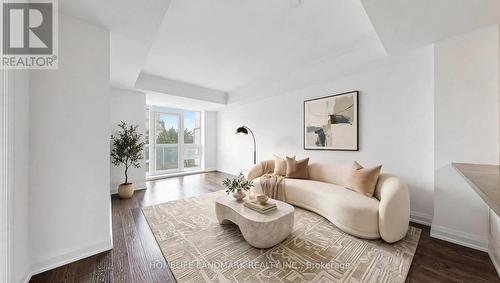 507 - 15 Stollery Pond Crescent, Markham, ON - Indoor Photo Showing Living Room
