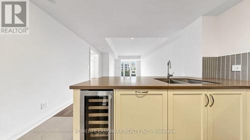 507 - 15 Stollery Pond Crescent, Markham, ON - Indoor