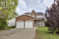 35 NORGOLD CRESCENT Ottawa, ON K2T 1J1