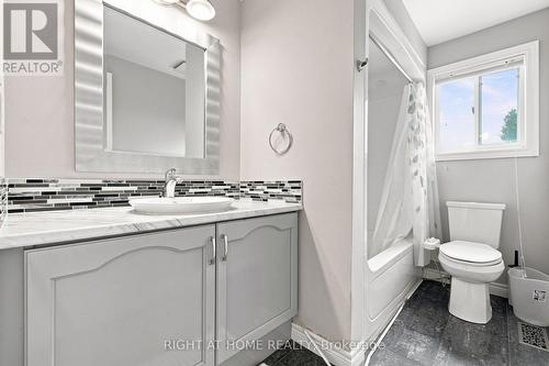 187 Clairfields Drive E, Guelph, ON - Indoor Photo Showing Bathroom