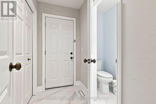 187 Clairfields Drive E, Guelph, ON - Indoor
