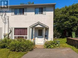 19 Brompton Road  Dartmouth, NS B2W 4M5