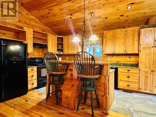 7140 Highway 28, North Kawartha, ON - Indoor