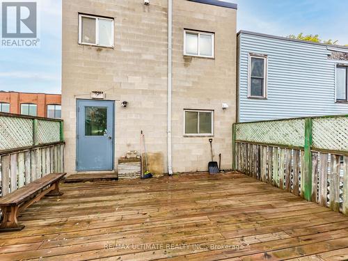 4 - 996 QUEEN STREET E , Toronto, Ontario M4M 1K1 2