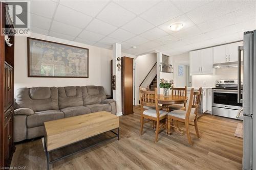 8 Perin Place, Kitchener, ON - Indoor