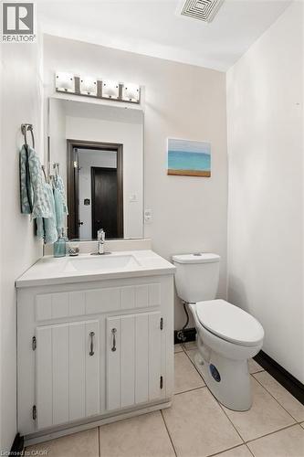 8 Perin Place, Kitchener, ON - Indoor Photo Showing Bathroom