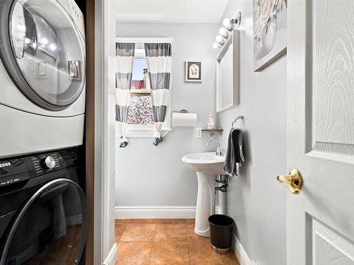 71 Cutter Drive Drive, Rockingham, NS - Indoor Photo Showing Laundry Room