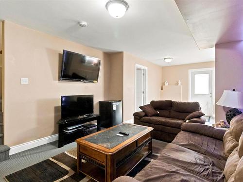 71 Cutter Drive Drive, Rockingham, NS - Indoor Photo Showing Living Room