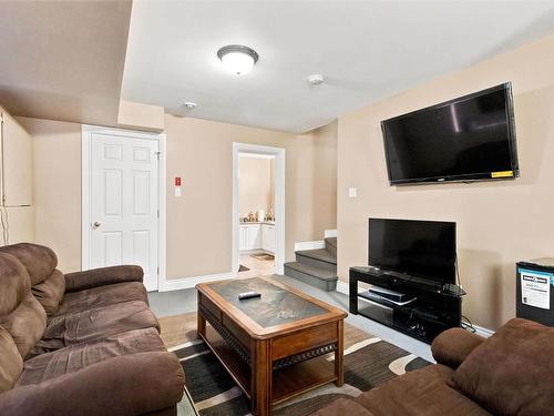 71 Cutter Drive Drive, Rockingham, NS - Indoor Photo Showing Living Room