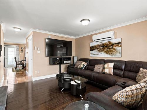 71 Cutter Drive Drive, Rockingham, NS - Indoor Photo Showing Living Room