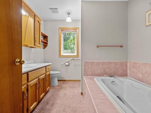 4145 Highway 329, Bayswater, NS - Indoor Photo Showing Bathroom