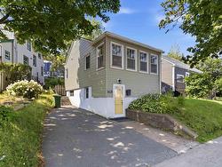 3628 Barrington Street  Halifax, NS B3K 2Y2