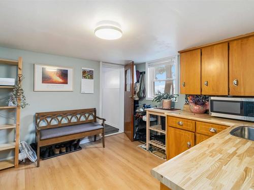 3628 Barrington Street, Halifax, NS - Indoor Photo Showing Kitchen